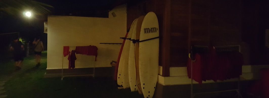 Første surfetime på Bali